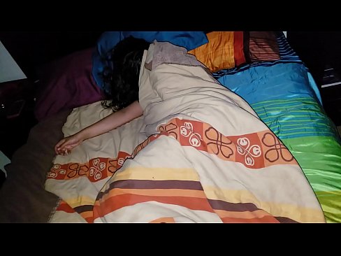 ❤️ Nevlastný syn nadáva svojej mladej nevlastnej matke, zatiaľ čo ona spí. ❤ Šukanie video na sk.xxxbunker.ru ☑